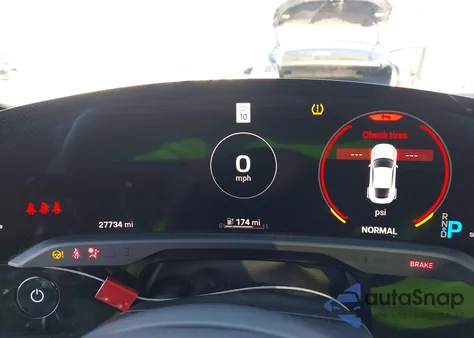 2024 Porsche Taycan z USA, uszkodzony, nr VIN WP0AA2Y1XRSA10694